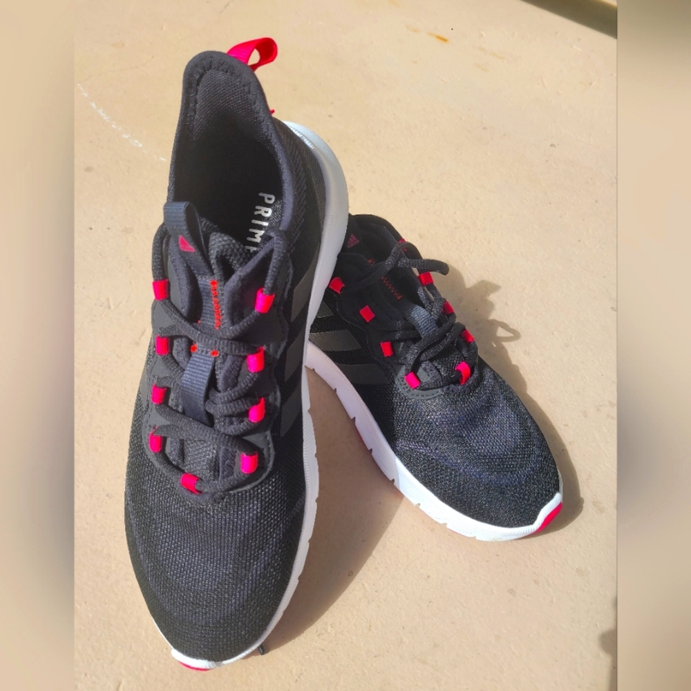 Lightweight Women's Adidas Primegreen Black & Hot Pink Size 8.5 Sneakers